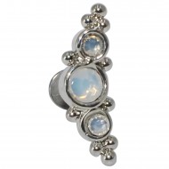 Пирсинг микролабрет с тремя снежными опалами